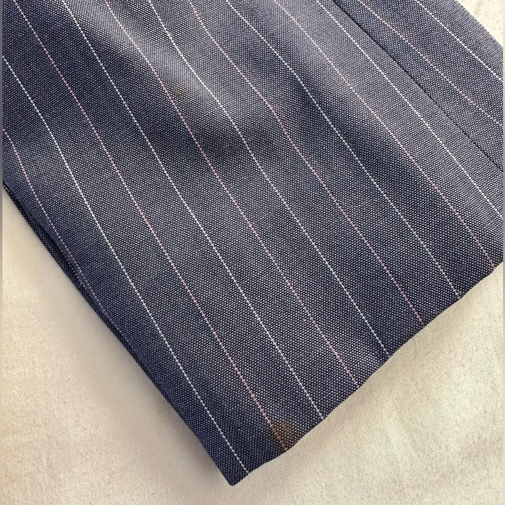 Liz Claiborne Gray Pinstripe Wool Blend Blazer, Size 10 - Picture 9 of 10